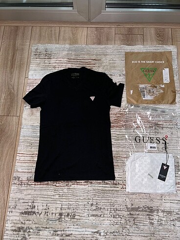 Guess tişört