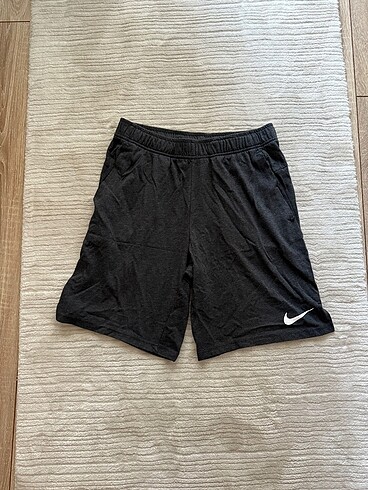 Nike şort