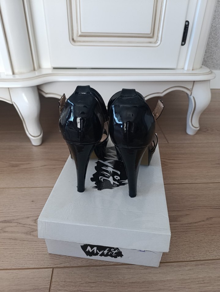 Siyah Rugan  Topuklu Ayakkabı - Görsel 2