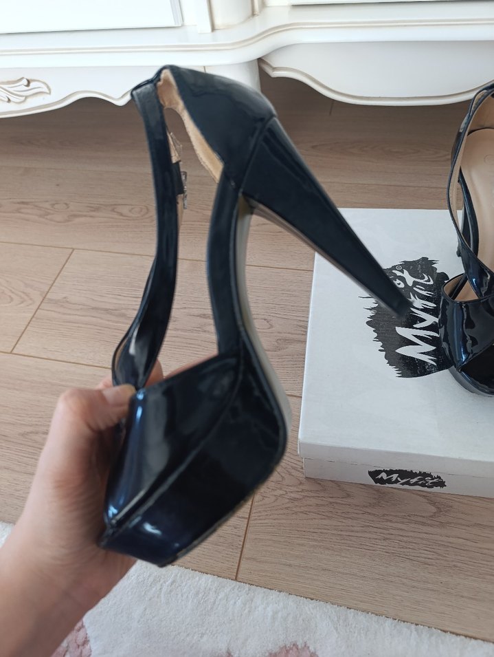 Siyah Rugan  Topuklu Ayakkabı - Görsel 4