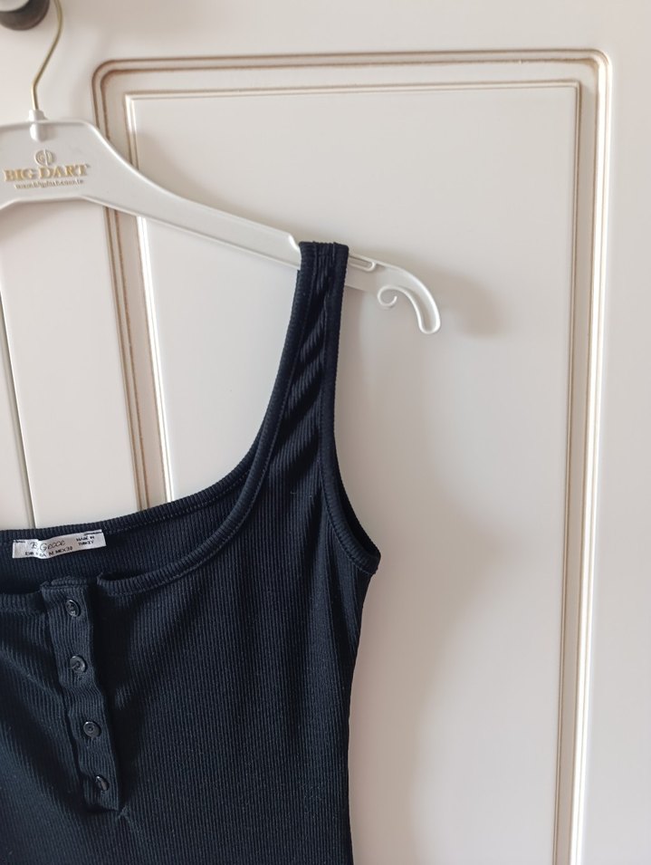 Askılı siyah elbise - Görsel 3