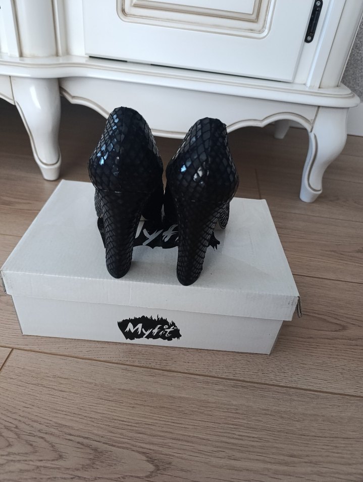 Kadın Siyah Topuklu Ayakkabı (Palet marka) - Görsel 4