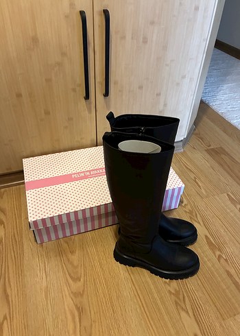 Siyah Deri Çizme - Görsel 4