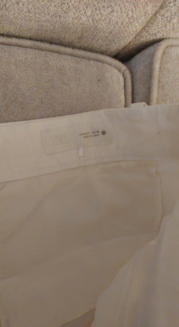 Beyaz Pilili Kadın Bermuda Şort - Görsel 5