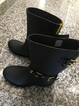 Yağmur botu