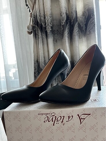 Siyah mat stiletto