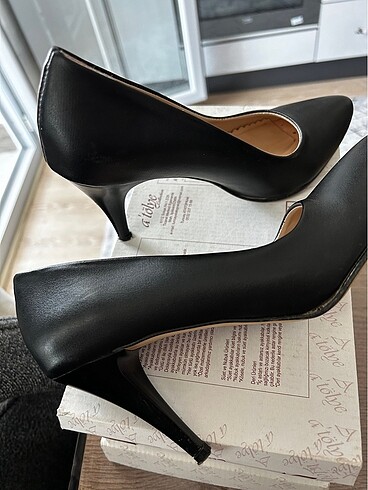 37 Beden Siyah mat stiletto