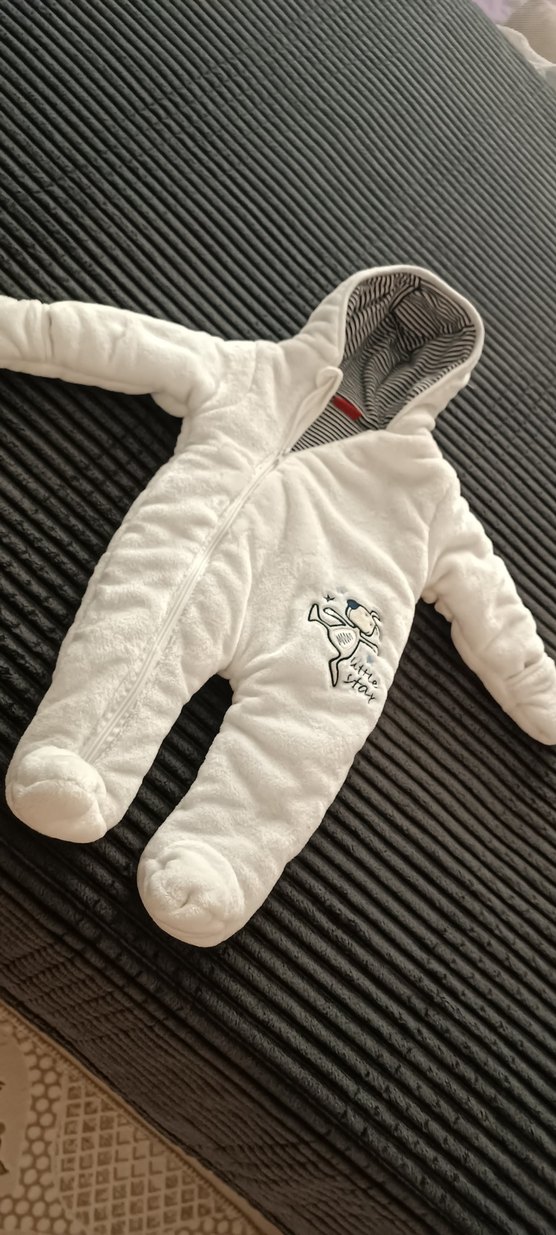 Beyaz Kapüşonlu  Bebek Tulumu - Görsel 3