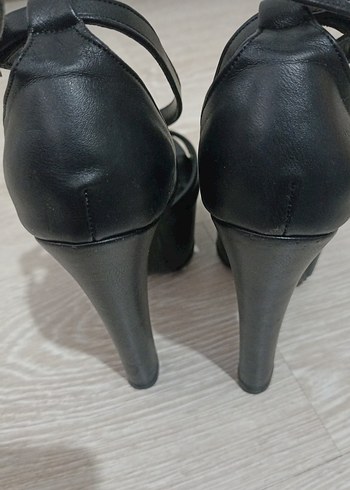 Siyah Platform Topuklu Kadın  Ayakkabısı çok az kulanılmıştır - Görsel 3