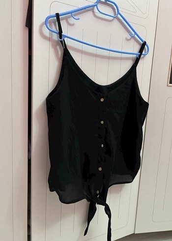 Düğmeli Siyah Askılı Midi Bluz - Görsel 3