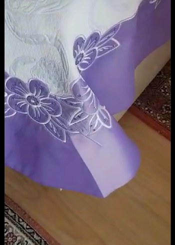 İşlemeli Beyaz Yatak Örtüsü - Görsel 3