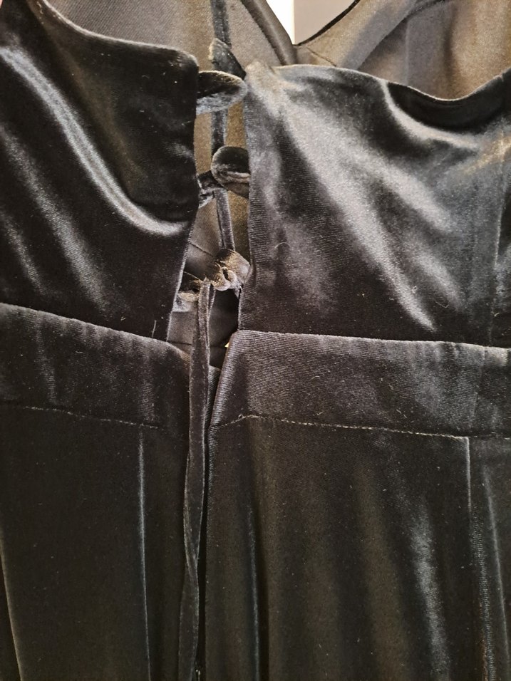 Düğmeli Siyah Gotik Hamile Midi Kaban - Görsel 4