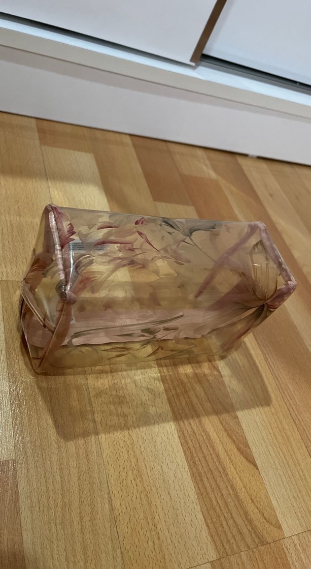 Oysho Şeffaf Vinil Çiçek Desenli Makyaj Çantası - Görsel 4