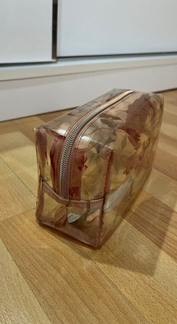 Oysho Şeffaf Vinil Çiçek Desenli Makyaj Çantası - Görsel 3