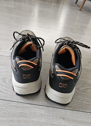 tek ebat Beden 47 numara hiç giyilmedi skechers outdoor