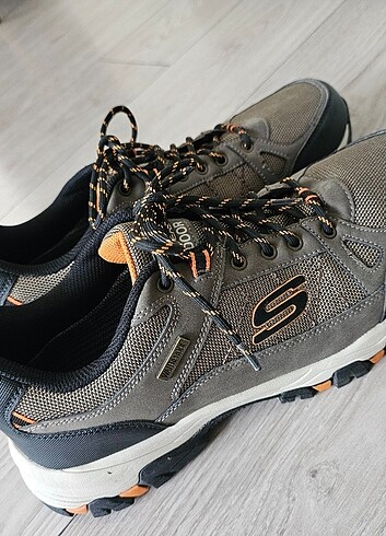 Skechers 47 numara hiç giyilmedi skechers outdoor