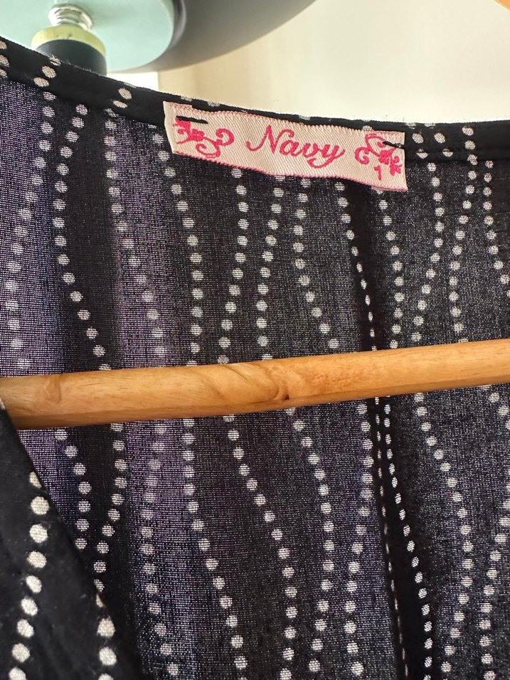 Kadın V Yaka Yılan Desenli Pilili Tulum - Görsel 3