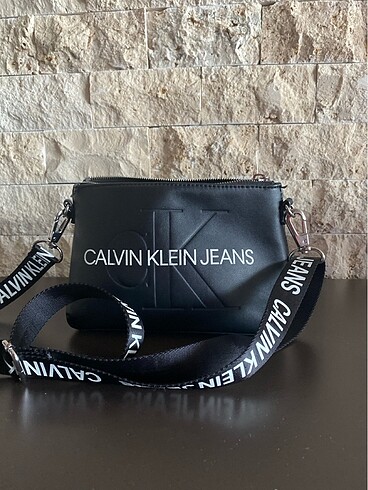 Orjinal Calvin Klein askılı çapraz çanta