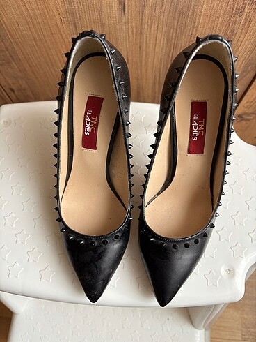 Kemal Tanca Barbara Bui model stiletto