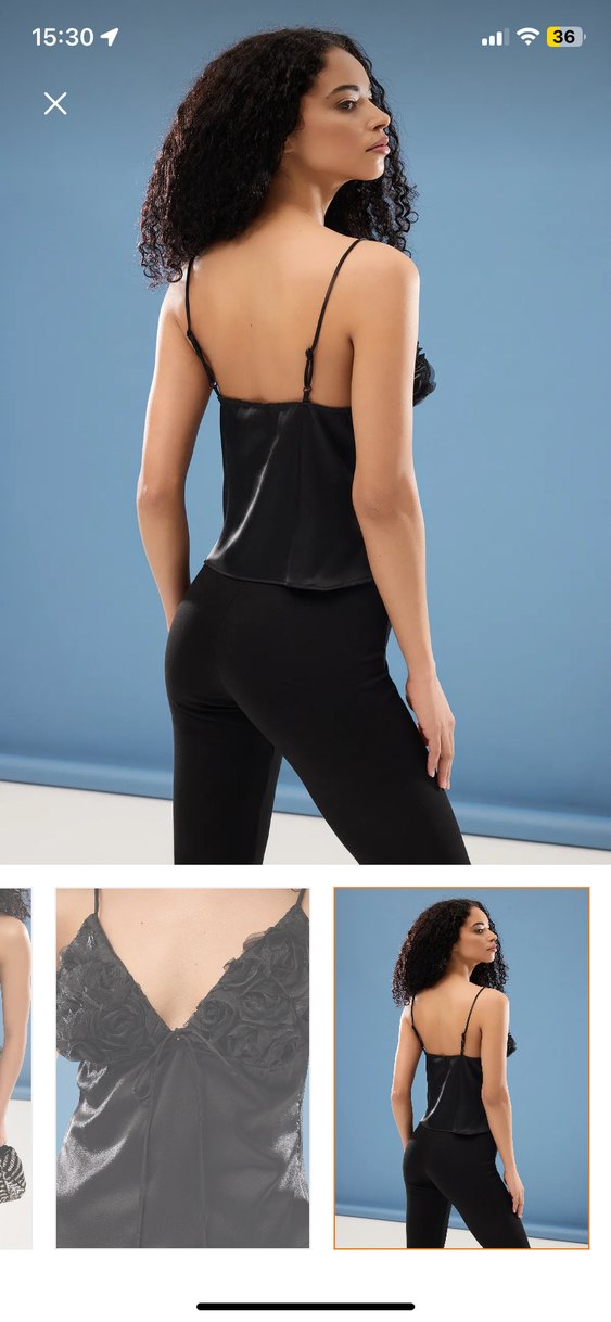 Siyah 3 Boyutlu Gül Detaylı Dokuma Büstiyer - Görsel 3