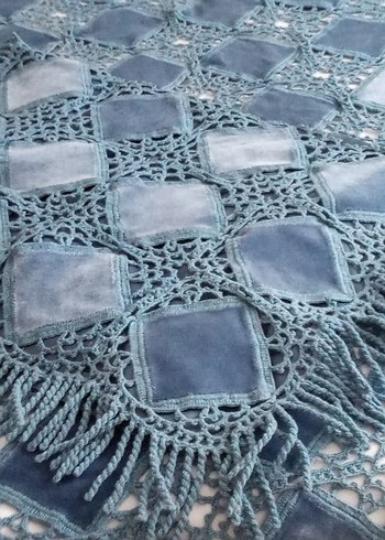 Gri Nakışlı Mavi Yatak Örtüsü - Görsel 3