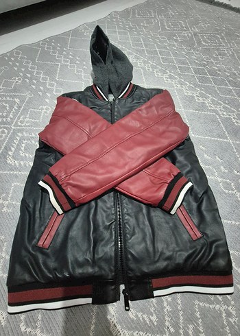 LCW Kids Siyah Kapüşonlu Deri Görünümlü Erkek Mont - Görsel 2