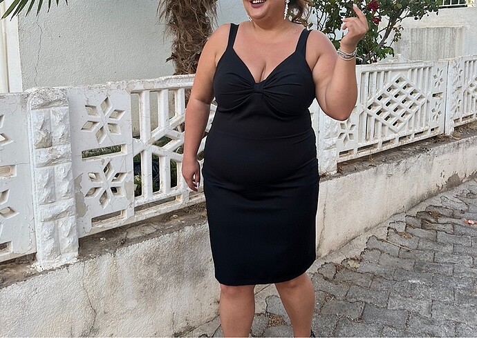 Trendyol & Milla Siyah büzgü detaylı dokuma elbise