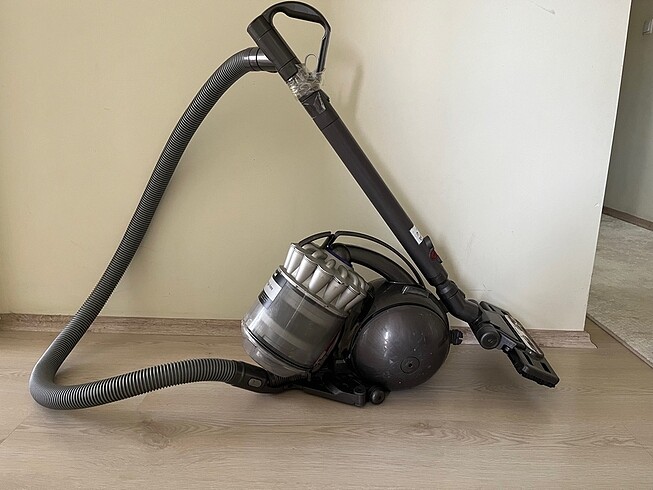 Dyson DC37 tangle free