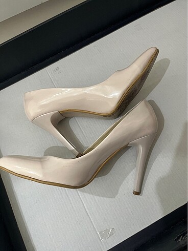 37 Beden Pudra stiletto