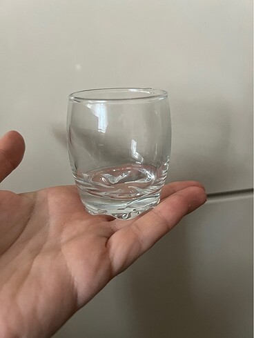Kahve yanı sunum bardağı