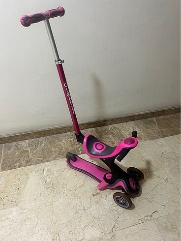 Diğer Globber pembe ışıklı oturaklı scooter