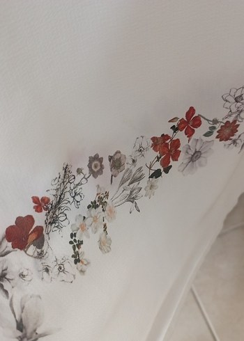 42 Beden beyaz Renk Çiçek Desenli Kısa Kollu Bohem Bluz