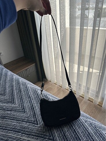 Stradivarius Kol çantası