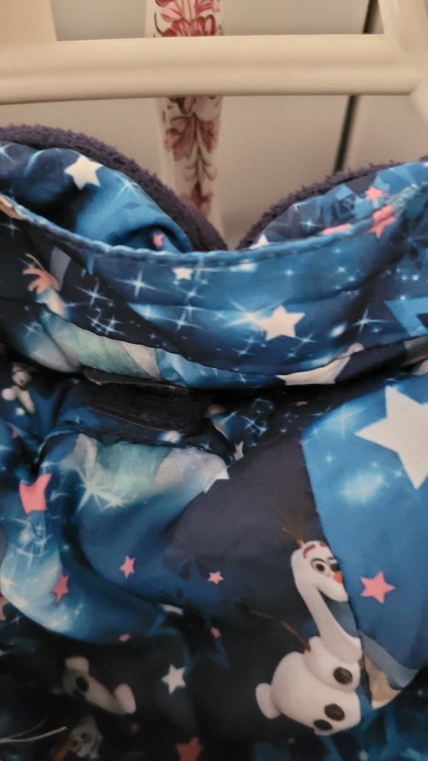 Kız Çocuk Mavi Kürklü Kapüşonlu Yelek - Görsel 3