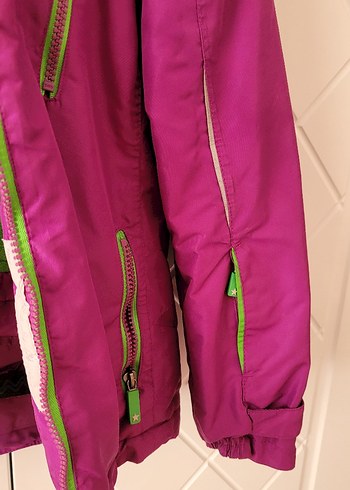 Mor Kapüşonlu Fermuarlı Kız Montu - Görsel 4