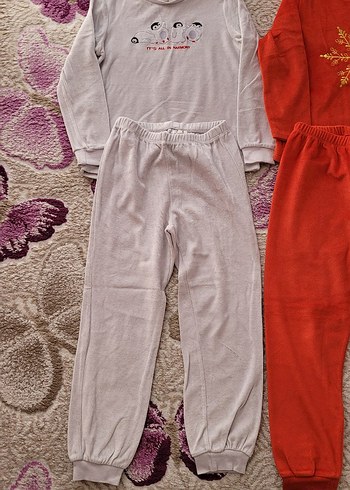 Kız Çocuk Nakışlı Kırmızı Tişört - Görsel 2