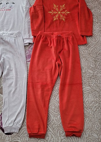 Kız Çocuk Nakışlı Kırmızı Tişört - Görsel 3