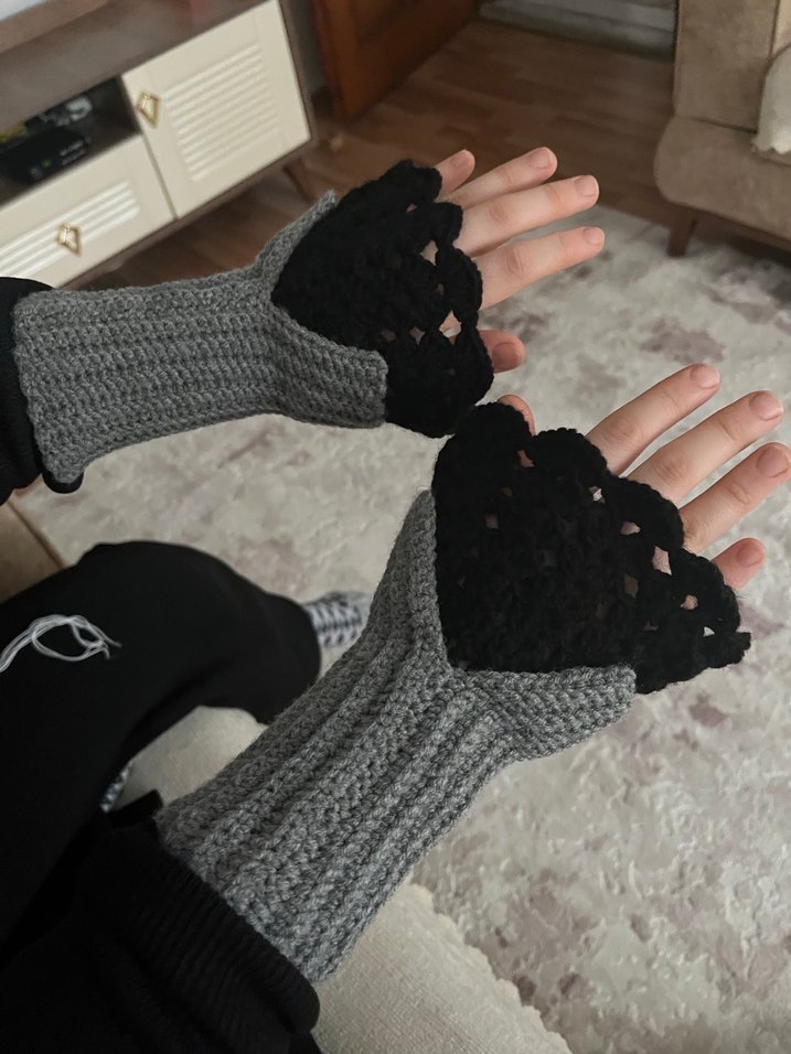Gri Örgü Kadın Eldiven - Görsel 2