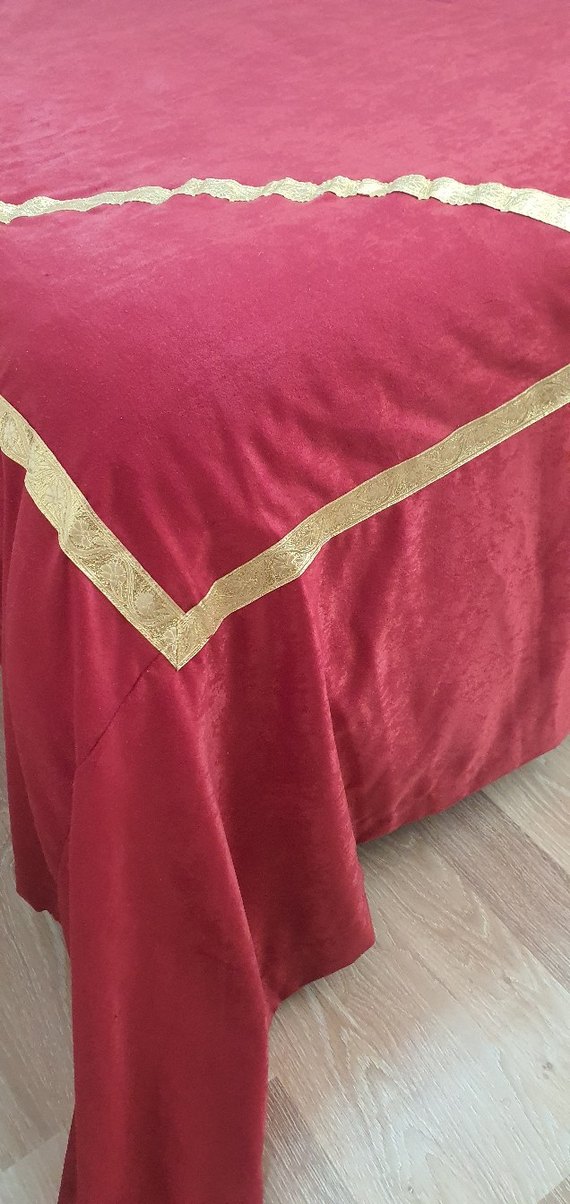 bordo Nakışlı Parlak Yatak Örtüsü - Görsel 3