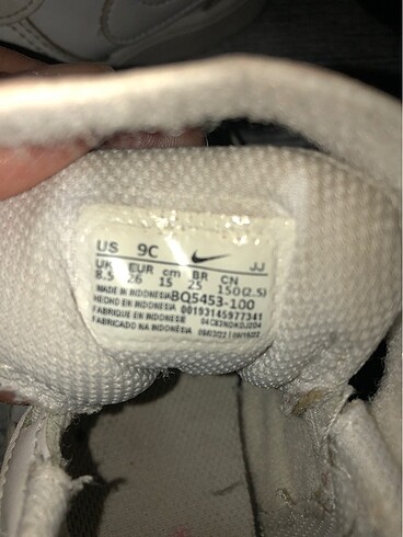 26 Beden beyaz Renk Nike ayakkabı