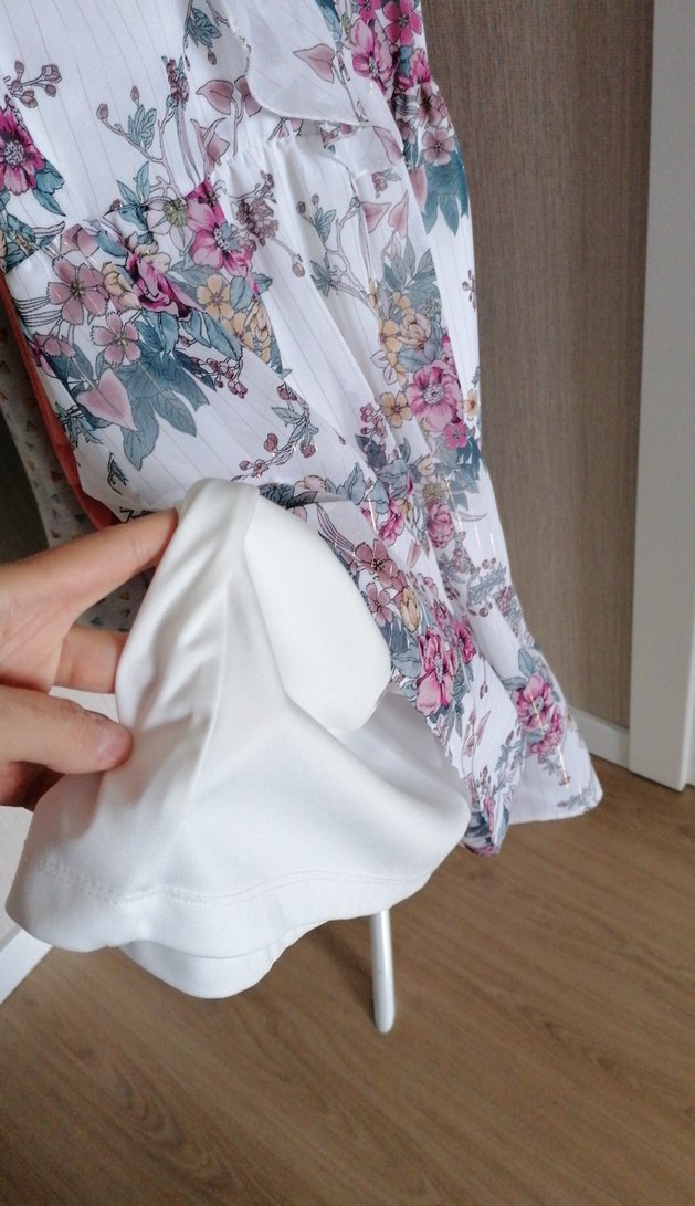 Beyaz Çiçek Desenli  Hamile Elbisesi - Görsel 3