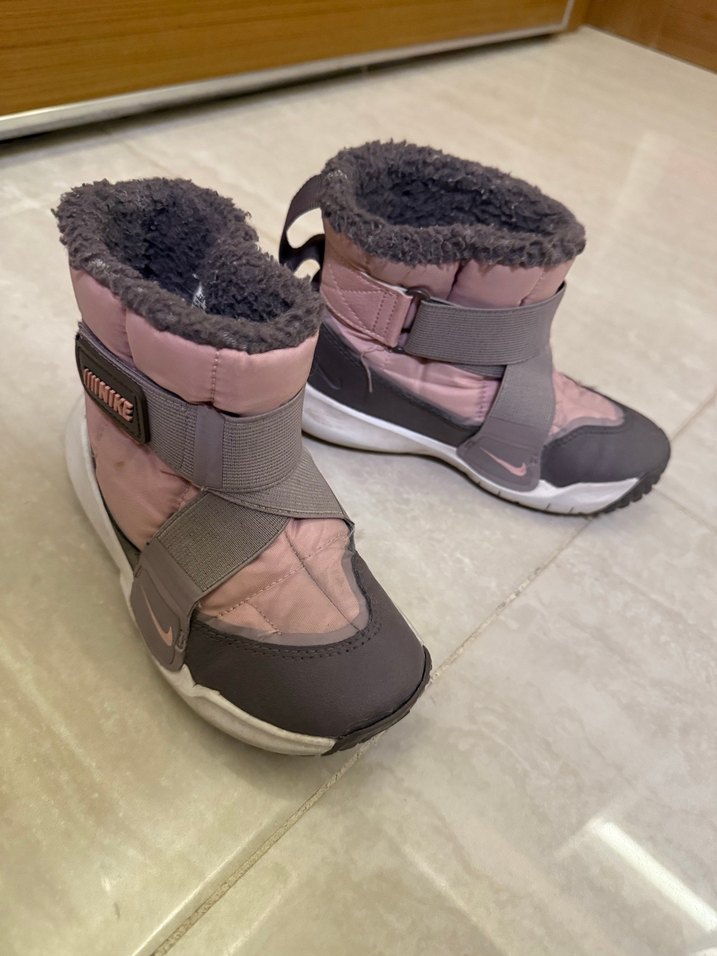 Nıke Kız Çocuk pembe kar botu - Görsel 2