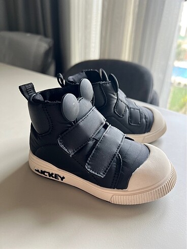 Zara spor ayakkabı