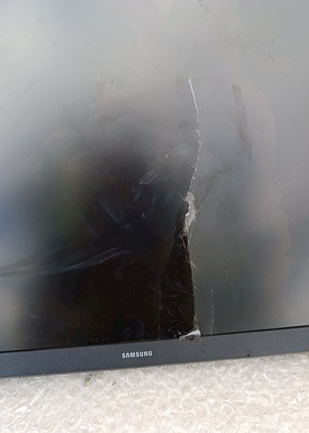 Samsung bilgisayar ve ayağı