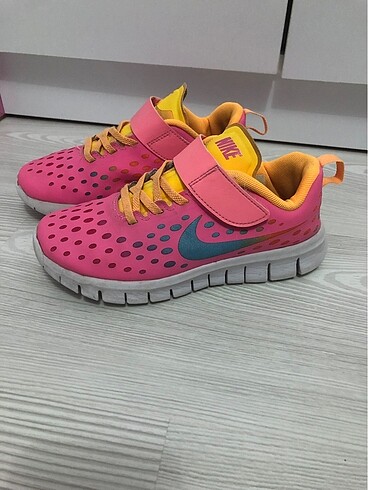 31 Beden pembe Renk Nike spor ayakkabı