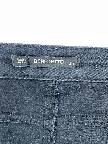 40 Beden siyah Renk PreLoved Jean / Kot %70 İndirimli.
