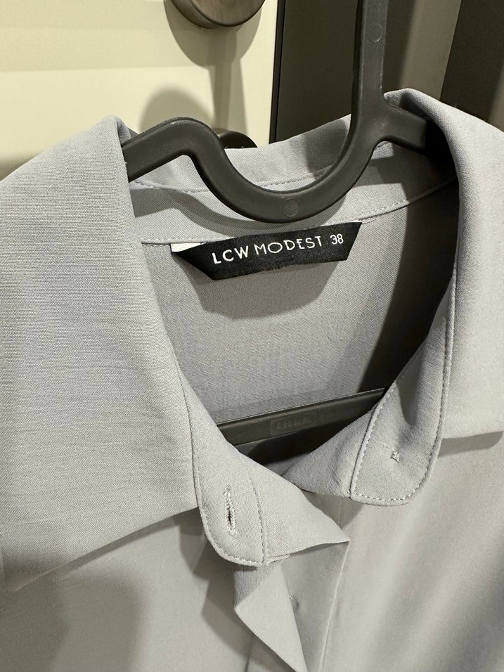 Gri Düğmeli Uzun Kollu Kadın Gömlek - Görsel 2