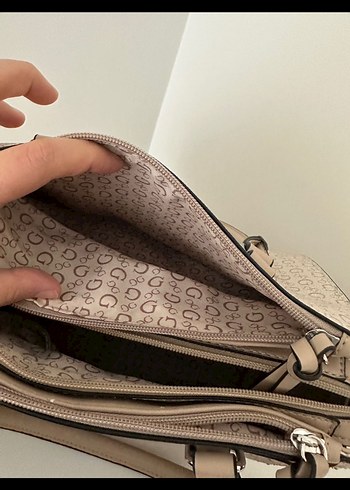 Desenli Guess Bej Deri Kadın Omuz Çantası - Görsel 4