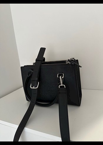 Siyah Guess Kadın Deri Çanta - Görsel 4