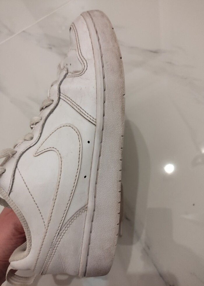 Beyaz Nike orjinal spor ayakkabı  - Görsel 4